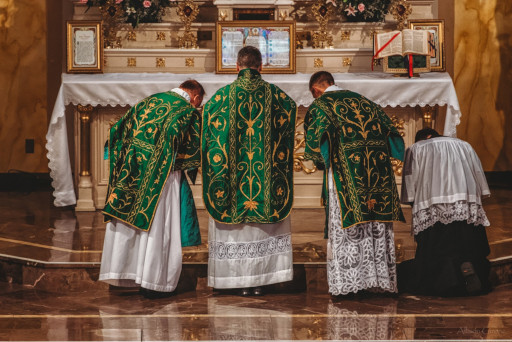 green vestments